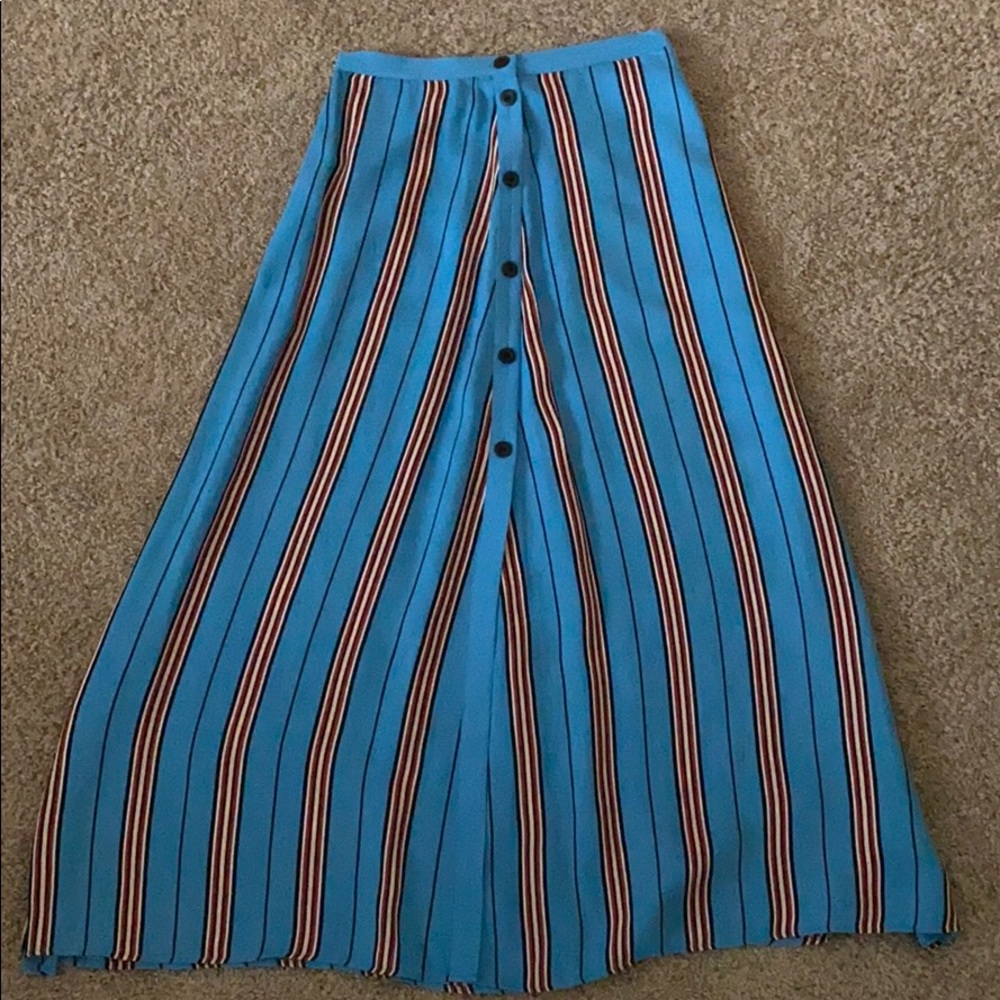 High waisted midi length skirt with pockets!